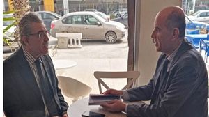 الكاتب التونسي رشيد خشانة يتحدث للزميل كمال بن يونس  (عربي21)