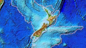 القارة المفقودة تبلغ مساحتها مليون ميل مربع (5 ملايين كيلومتر مربع) شرقي أستراليا، تحت نيوزيلندا الحديثة