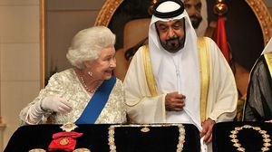 ملكة بريطانيا ورئيس الإمارات جيتي