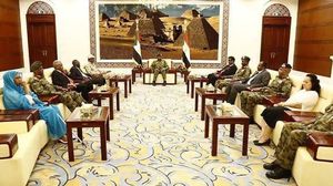 اتفاق إعلان المبادئ بين البرهان والحلو يثير جدلا فكريا وسياسيا في السودان- (الأناضول)