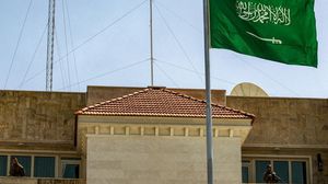 السعودية تلقي القبض على مواطن معروف إعلاميا بنصاب الأرامل والمطلقات بمساعدة سيدة- جيتي