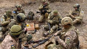 جنود أوكرانيون خلال الاستعدادات لمعارك مع القوات الروسية- جيتي