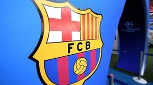 مسؤولو برشلونة يشعرون بالقلق من احتمالية منعه من المشاركة في دوري الأبطال- SKY / تويتر