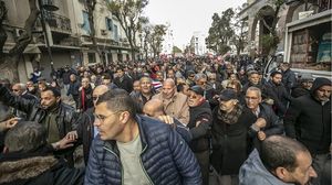 خرج المتظاهرون رغم الحظر- عربي21