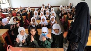 أصيبت أكثر من ألف فتاة إيرانية في مدارس بالتسمم منذ نوفمبر الماضي - جيتي