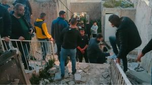 المنزل الذي استهدفه الاحتلال وقتل من فيه بالمخيم- تويتر