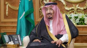 أكد الملك السعودي "ضرورة اضطلاع المجتمع الدولي بمسؤولياته لإيقاف الجرائم الوحشية" في غزة- الأناضول 