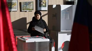 أعلنت لجنة الانتخابات المركزية في روسيا الاتحادية أن نسبة إقبال الناخبين في الانتخابات في كامل البلاد بلغت 60% - سبوتنيك