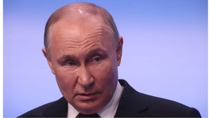 أصدرت المحكمة الجنائية الدولية في آذار/ مارس 2023 مذكرة توقيف بحق بوتين بتهمة ارتكاب جريمة حرب- جيتي
