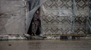 تتسبب الأحوال الجوية القاسية والبرد القارس في تفاقم معاناة أهالي قطاع غزة- الأناضول