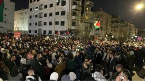 شارك عشرات آلاف الأردنيين لليوم الرابع على التوالي في المظاهرة قرب سفارة الاحتلال- الأناضول