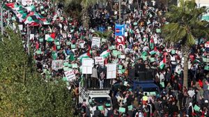 أكّد المحتجون على "ضرورة قيام الحكومة بإجراءات قوية تجاه الجرائم التي تجري في غزة"- إكس