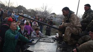انفصاليون جنوب شرق أوكرانيا يسيطرون على مواقع حكومية - ا ف ب