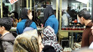 تراجع التضخم في إيران رغم العقوبات - أرشيفية