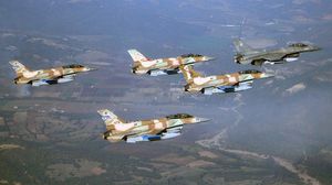 الطيران الحربي الإسرائيلي يراقب الحدود الأردنية السورية - أرشيفية