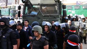 الأمن المصري يقمع المحتجين على أحكام الإعدام ويقذفهم بقنابل الغاز - الأناضول