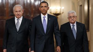 أوباما يتوسط عباس ونتنياهو (أرشيفية) - ا ف ب