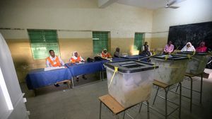 يخوض الانتخابات 16 مرشحا بينهم الرئيس الحالي عمر البشير - الأناضول