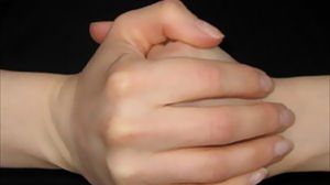 بعض الدراسات تشير إلى أن فرقعة الأصابع لا ينجم عنها أي ضرر