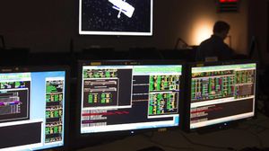 أجهزة كمبيوتر في مركز مراقبة عمليات هابل في مركز ناسا في غرينبلت بولاية ماريلاند - أ ف ب