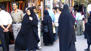 خبراء اعتبروا زواج الإيرانيين بالعراقيات بأنه "سياسي وطائفي" - أرشيفية