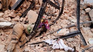 عدد قتلى زلزال نيبال تجاوز 6200 شخص - الأناضول
