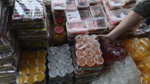 سوق للأطعمة الملائمة للشريعة في لاهور - أ ف ب