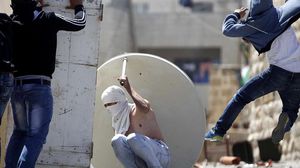 اشتباكات مع محتجين على استشهاد فلسطيني برصاص إسرائيلي بالقدس المحتلة - الأناضول