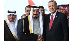 يرى محللون سياسيون وباحثون اقتصاديون أن أوجه التعاون بين السعودية وتركيا أكبر بكثير ـ أ ف ب
