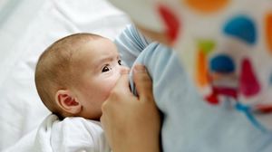 فوائد الرضاعة تغلب على مخاطر انتقال كورونا إلى الرضيع- CC0