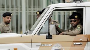 الشرطة السعودية ما زالت تبحث عن الملثمين- أرشيفية
