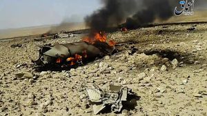 نشرت وكالة "أعماق" التابعة لتنظيم الدولة فيديو يظهر حطام الطائرة السورية - يوتيوب