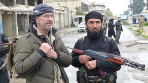 تودنهوفر خلال جولته مع تنظيم الدولة في الموصل