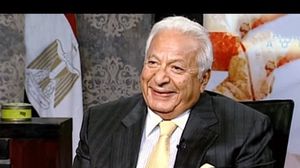 قال الدكتور أحمد عكاشة، إن الشعب المصري لم تتكون لديه ديمقراطية حتى الآن- أرشيفية