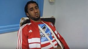 قال خالد المليتي إن رجل الأمن سحبه إلى غرفة وطلب منه الجثو على ركبتيه– يوتيوب