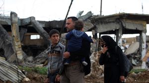 آلاف المدنيين فروا من مدينة الموصل إلى مخيمات النازحين في المناطق الكردية- أ ف ب