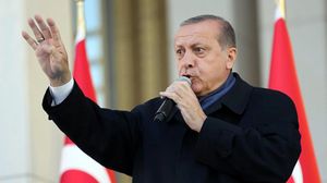 أوغلو: أردوغان قد يبحث مع ترامب الأزمة الخليجية- أ ف ب