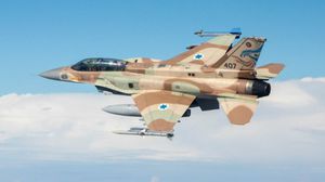 أشار هرئيل لاستئناف الجيش السوري محاولاته "إسقاط طائرات إسرائيلية أثناء قيامها بالهجوم"- ا ف ب