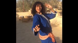 منى برنس معلقة على الفيديو: برقص لحريتي المرتقبة في بيتي.. على أغنية روبي ليه بيداري- فيسبوك