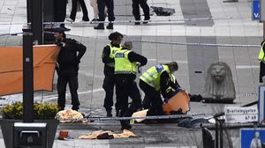 المنفذ قتل 3 أشخاص دهسا داخل مركز تسوق في العاصمة السويدية- أ ف ب