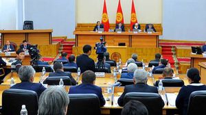 قرغيزستان تشهد صراعا على السلطة بين الرئيس سورونباي جينبيكوف ورئيس الحزب الحاكم- تويتر