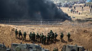 يعتقد الفلسطينيون أن لجوء الجيش لهذه السياسة الجديدة بالرد على مسيراتهم المتمثلة بعمليات القصف تعبر عن إحباط إسرائيلي- جيتي 