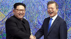 العلاقات الكورية الجنوبية والشمالية شهدت انفراجا مؤخرا وعقدت قمة تاريخية بين زعماء البلدين- جيتي