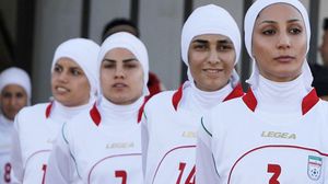 اللاعبات الإيرانيات في الأولمبياد الماضي منعن من المشاركة بسبب حجابهن- الغارديان