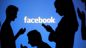 دعت اللجنة، أن تضع شركة "فيسبوك" آليات للتعامل بفعالية مع الشكايات المتعلقة بالمساس بالحياة الخاصة- رويترز