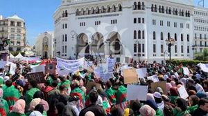 معارض جزائري: لا خيار أمام الجيش إلا تسليم السلطة للشعب  (وكالة الأنباء الجزائرية)