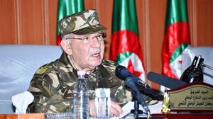 قايد صالح يؤكد أنه لا طموحات سياسية للجيش سوى خدمة الوطن- أرشيفية