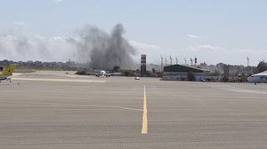  قصفت طائرة حربية أخرى تابعة لحفتر مواقع لقوات حكومة الوفاق الوطني في محور طريق مطار طرابلس العالمي- جيتي