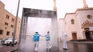 تعد السعودية والإمارات الدولتين الخليجيتين الأعلى في عدد الإصابات بفيروس كورونا المستجد- جيتي