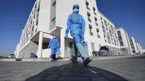 جاءت الإمارات في الترتيب الثالث عربيا من حيث الإصابات بفيروس كورونا- جيتي